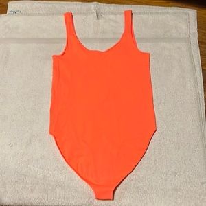 COPY - SKIMS Essential Scoop Neck Bodysuit